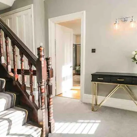Lejlighed Bank Chambers In With Hot Tub And Access *