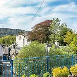 Bank Chambers In With Hot Tub And Access