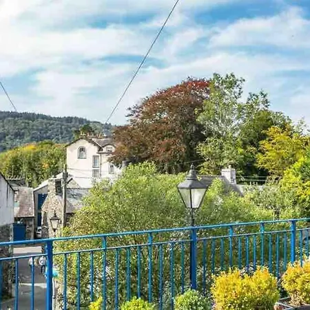 Bank Chambers In With Hot Tub And Access