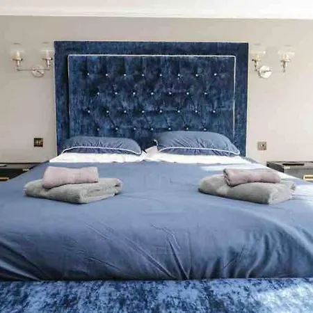 Appartement Bank Chambers In With Hot Tub And Access