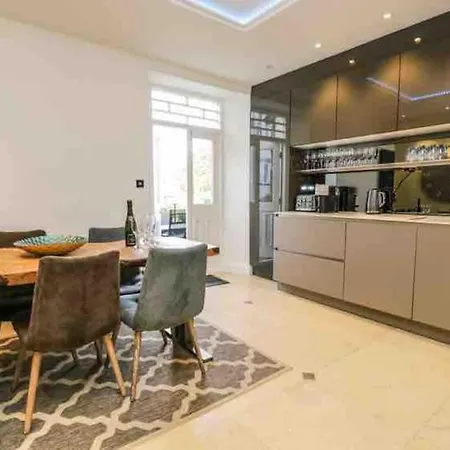 Appartement Bank Chambers In With Hot Tub And Access *