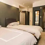 Bank Chambers In With Hot Tub And Access Lejlighed *