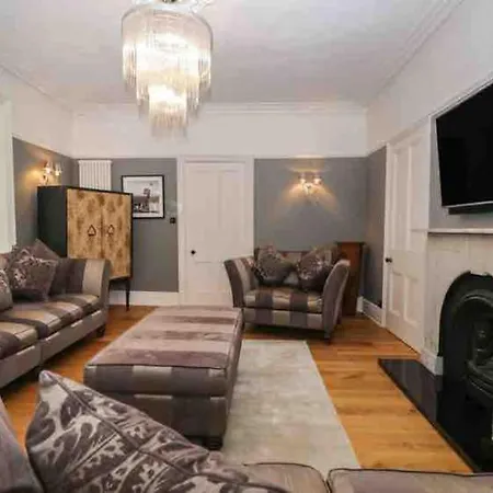 아파트 Bank Chambers In With Hot Tub And Access 보우네스온윈더미어